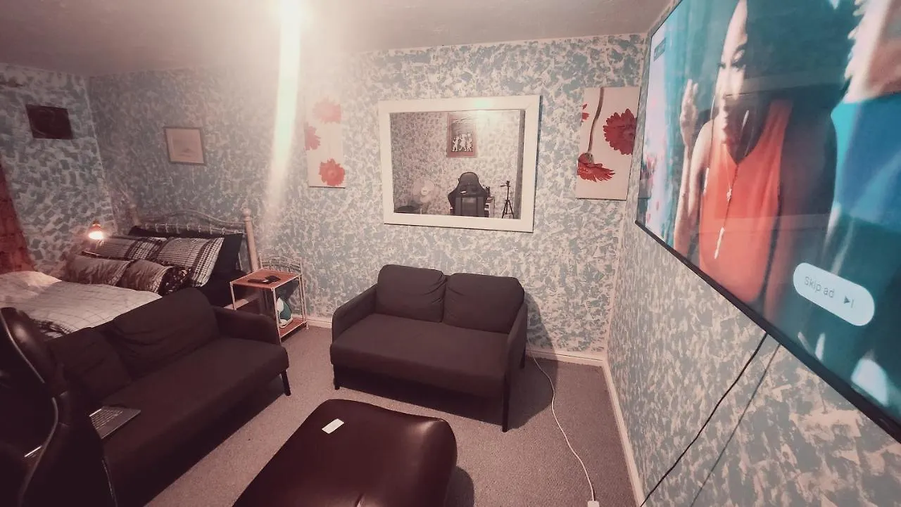 Moris Lodge London Homestay